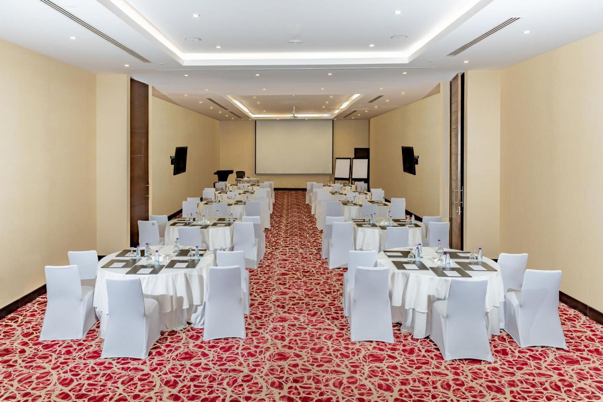 Courtyard By Marriott Riyadh Olaya Εξωτερικό φωτογραφία